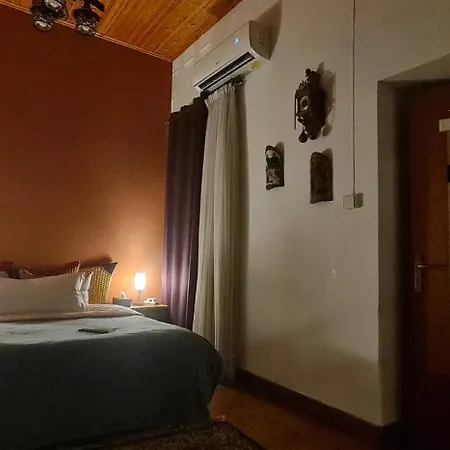 Petro's Antique House منزل للإقامة نيقوسيا