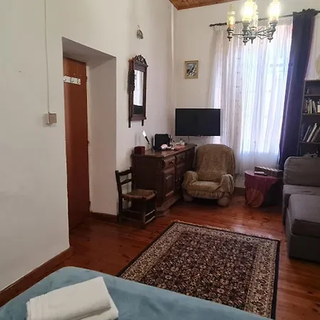 Petro's Antique House * Nikozja